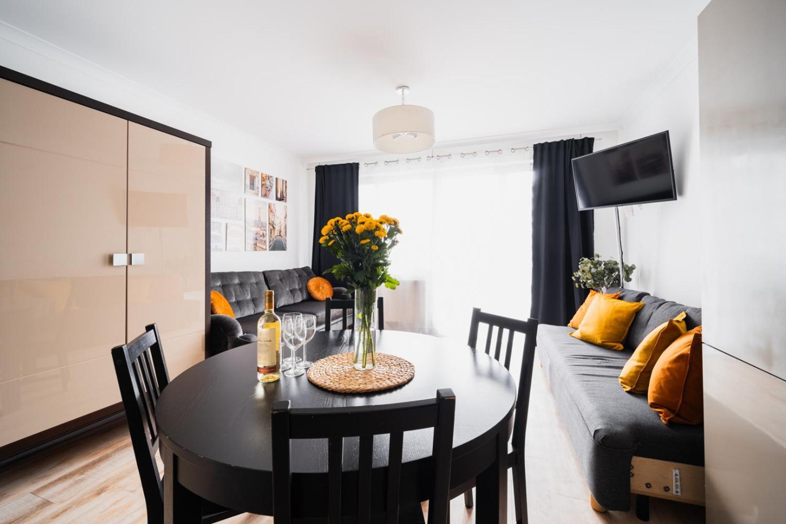 Apartment Old Town - 3 Rooms - 2 Bathrooms - 12 People - Parking Place วรอตซวาฟ ภายนอก รูปภาพ